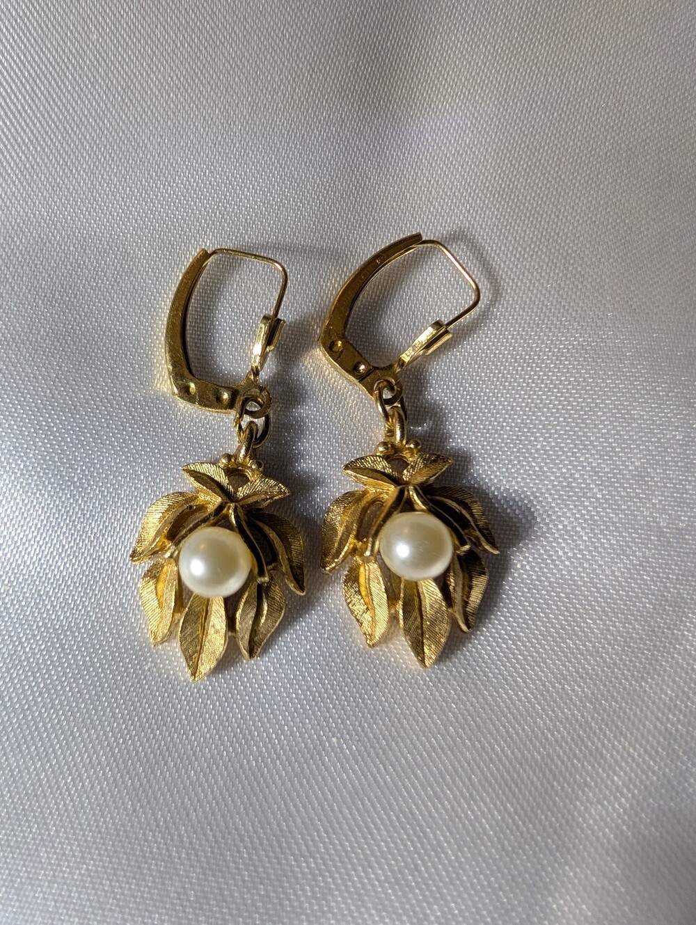 Vintage Avon Gold Tone Faux Pearl Textured Leaf Cluster Leverback Earrings
